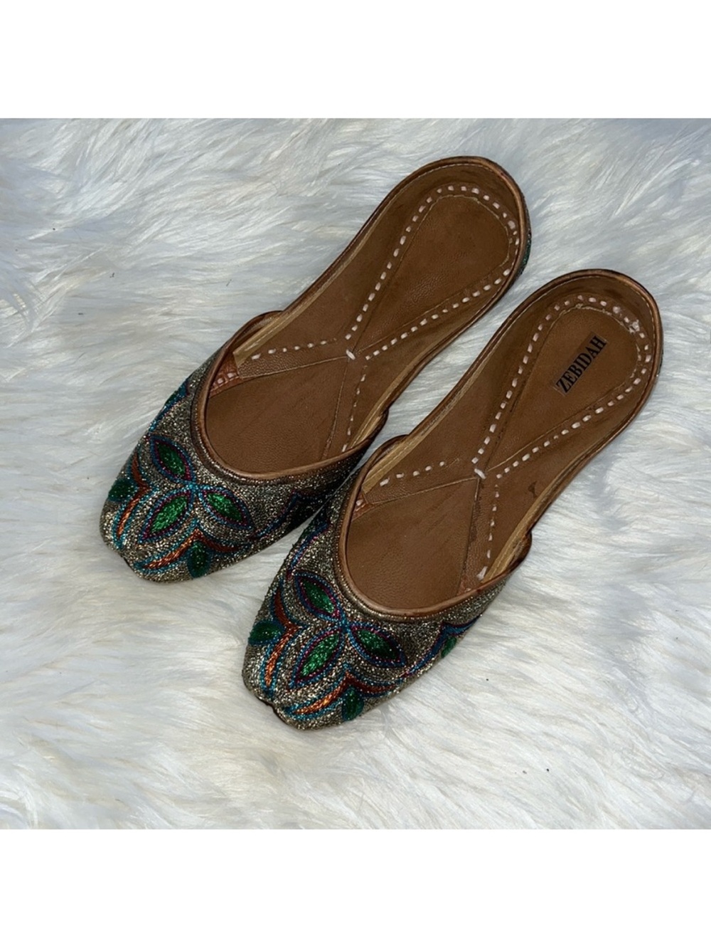 Zebidah Handmade Embroidered Punjabi Jutti Flats Gold Metallic Leather Shoes 35